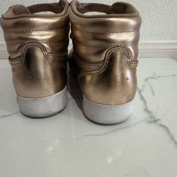 Rebook Women’s Gold Hi-Top Sneakers, Size 8 - Picture 4 of 6